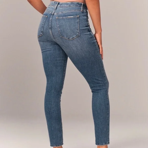 Abercrombie & Fitch Curve Love High Rise Super Skinny Ankle Jeans - Picture 5 of 13